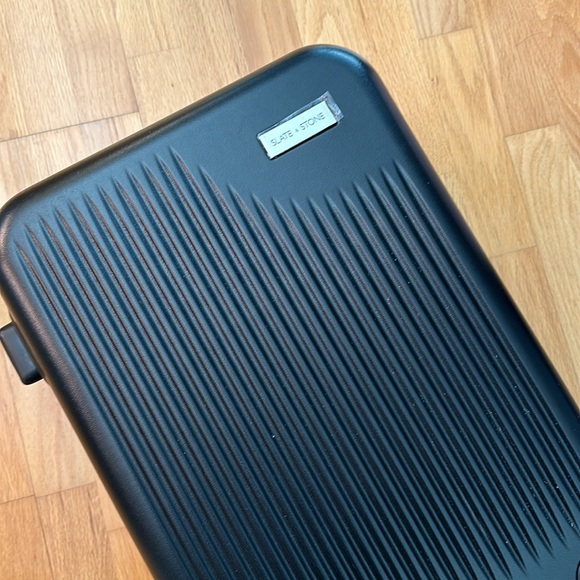 Slate and Stone Carry on luggage NEW - Picture 4 of 4
